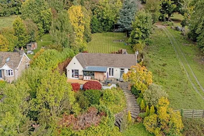 3 Bedroom Detached House For Sale In Sheffield Road, Hathersage, Hope Valley, S32