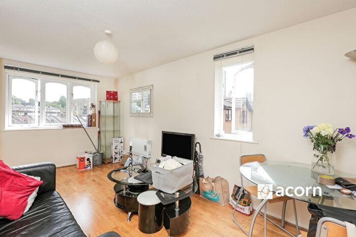 1 Bedroom Flat To Rent In Armoury Road, London, SE8