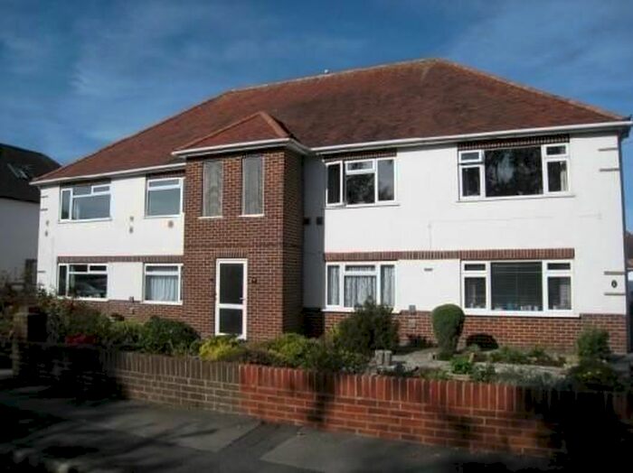 2 Bedroom Flat To Rent In Cooper Dean Drive, Queens Park, Bournemouth, BH8
