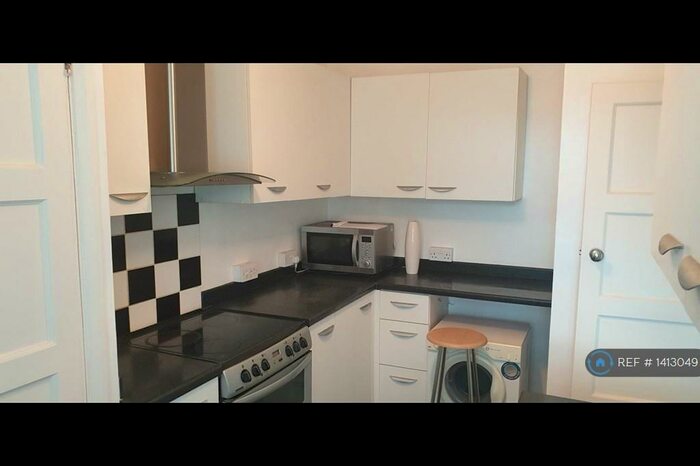 1 Bedroom Flat To Rent In Culverstone House, Orpington, BR5