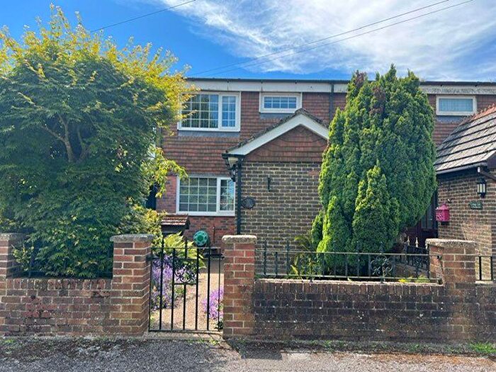 3 Bedroom Detached House To Rent In Nutsey Close, Southampton, SO40