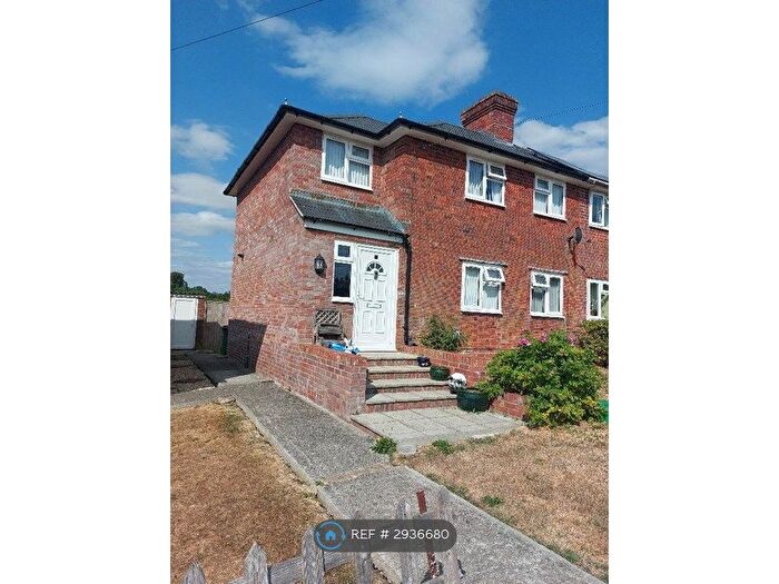 3 Bedroom Semi Detached House To Rent In South View, Yeovil, BA22
