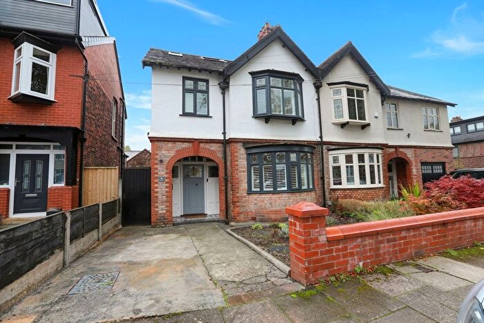4 Bedroom Semi-Detached House For Sale In Maple Grove, Prestwich, M25