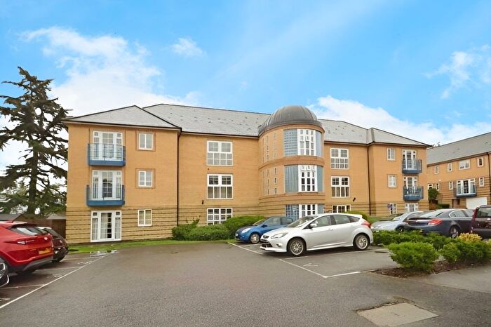 2 Bedroom Flat To Rent In Newland Gardens, Hertford, SG13