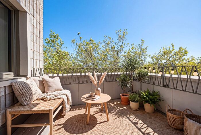 1 Bedroom Flat For Sale In Eeko, Camden, NW1