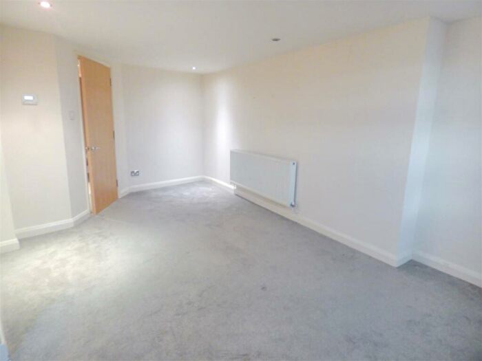 2 Bedroom Apartment To Rent In Consort Place, Tamworth, B79