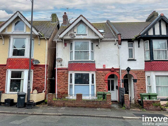 Studio To Rent In Church Street, Paignton, TQ3