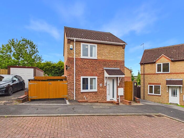 2 Bedroom Detached House For Sale In Solway Close, Oakwood, DE21