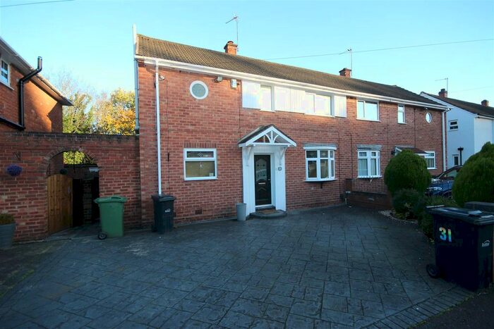 3 Bedroom Semi-Detached House To Rent In Stourdell Road, Halesowen, B63