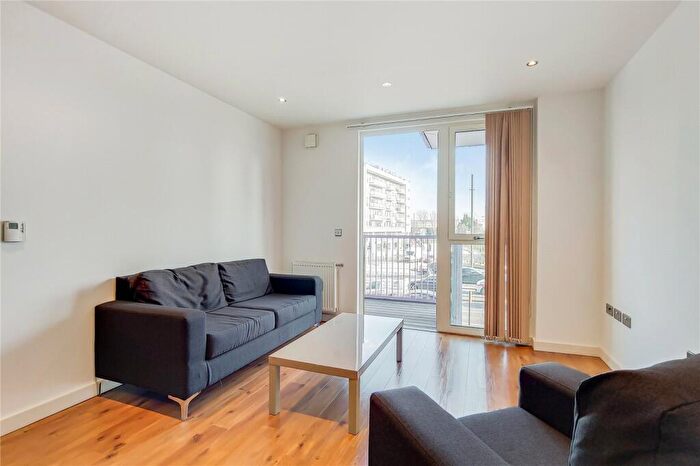 1 Bedroom Apartment To Rent In High Street, London, E15