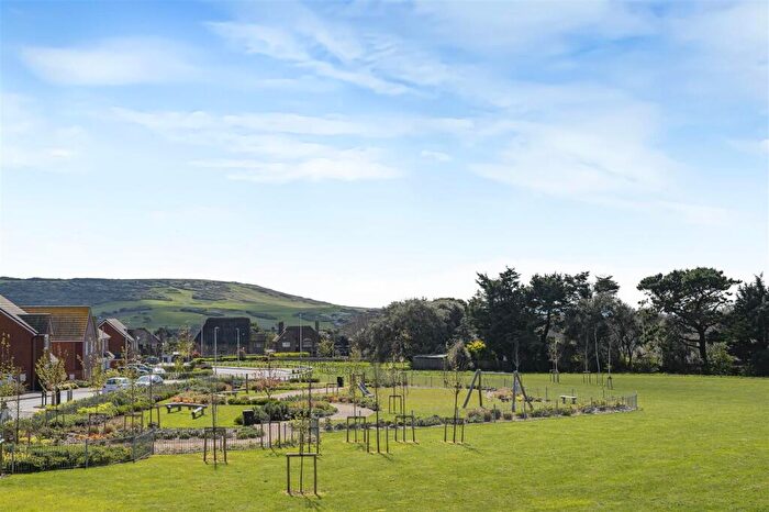 2 Bedroom Apartment For Sale In Newlands Place, Seaford, BN25