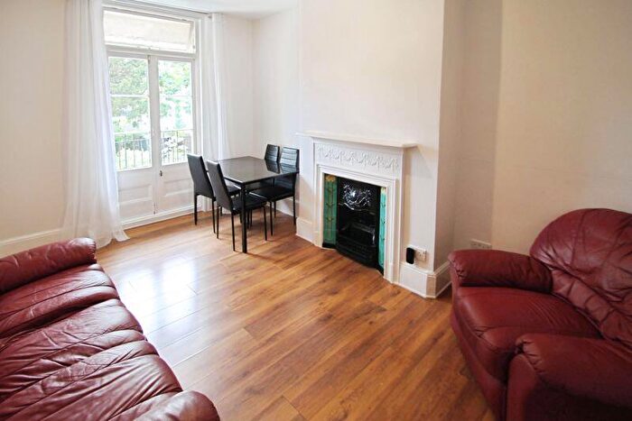 2 Bedroom Flat To Rent In Nibthwaite Road, Harrow, HA1