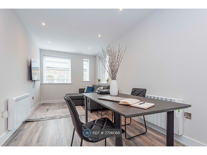 1 Bedroom Flat To Rent In Corporation Street, Bolton, BL1