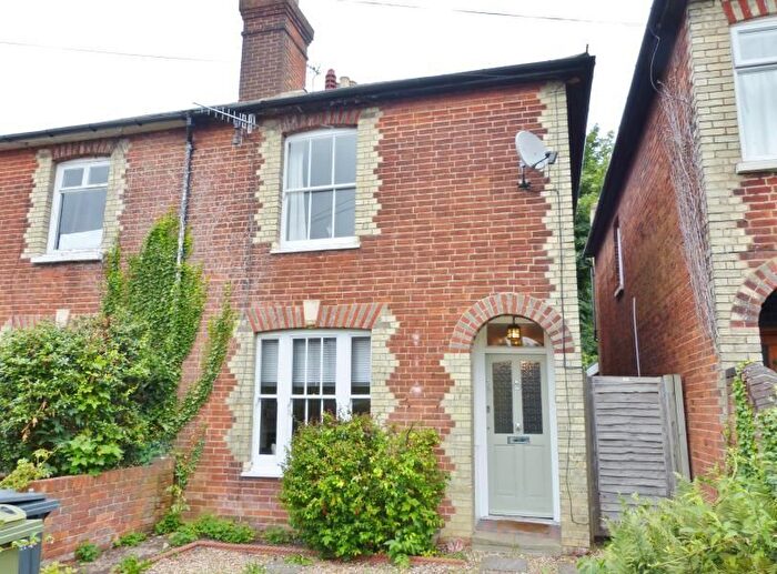 2 Bedroom Semi-Detached House To Rent In Josephs Road, Guildford, GU1