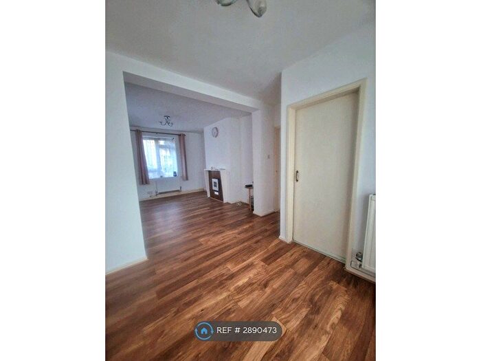 2 Bedroom Flat To Rent In Millman St, London, WC1N