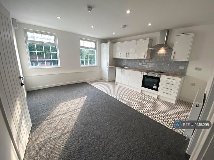 1 Bedroom Flat To Rent In Pentre, Pentre, CF41