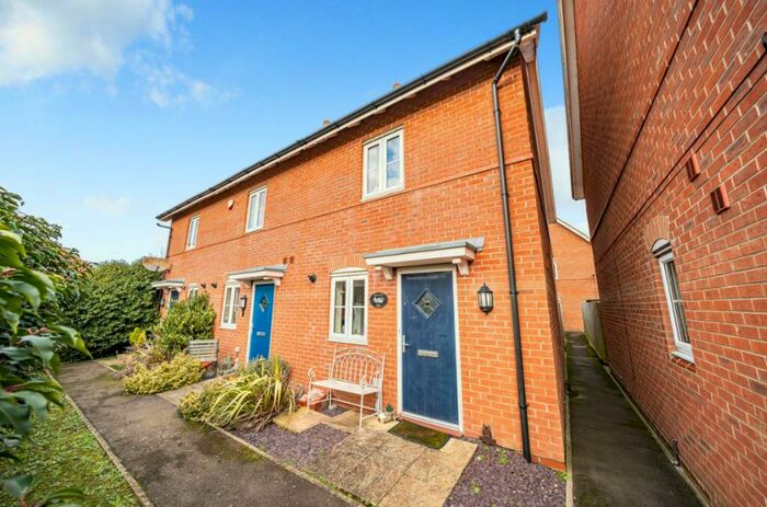 2 Bedroom End Of Terrace House To Rent In Hilton Close, Kempston, Bedford, MK42
