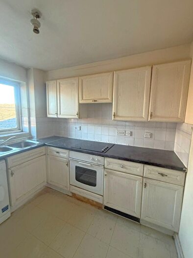 2 Bedroom Flat To Rent In Tudor Place, London Road, Hounslow, TW3