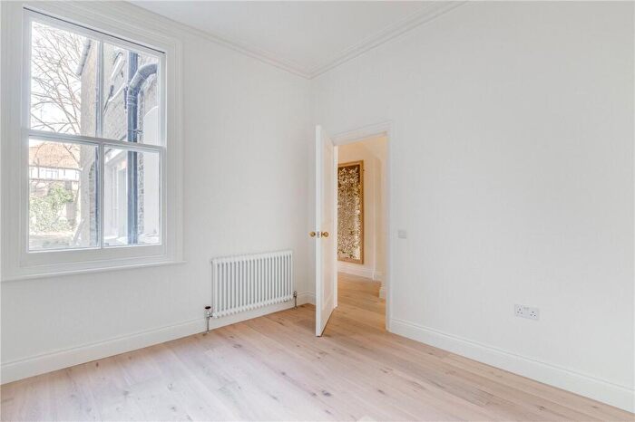 2 Bedroom Apartment To Rent In Clifford Gardens, Kensal Rise, London, NW10