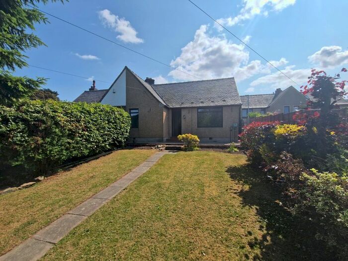 2 Bedroom Semi-Detached Bungalow For Sale In Bridgefoot Cottages, Bridgefoot, Dundee, Angus, DD3