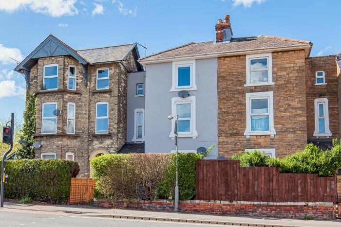 2 Bedroom Flat To Rent In Middleton Road, Banbury, OX16