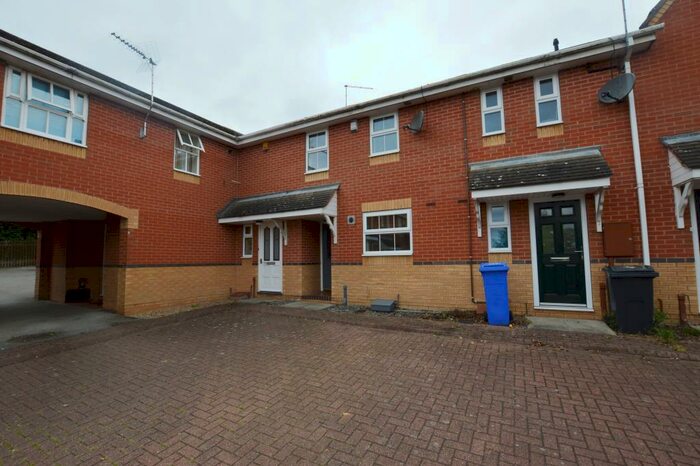 2 Bedroom Town House To Rent In Hall Meadow Drive, Halfway, Sheffield, S20