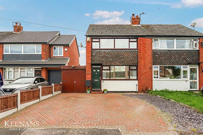2 Bedroom Semi-Detached House For Sale In Brook Drive, Tyldesley, Manchester, M29