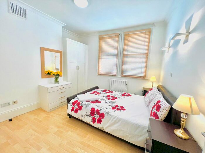 1 Bedroom Flat To Rent In White Horse Street, London, W1J