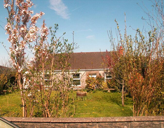3 Bedroom Detached Bungalow For Sale In Cynheidre, Llanelli, SA15
