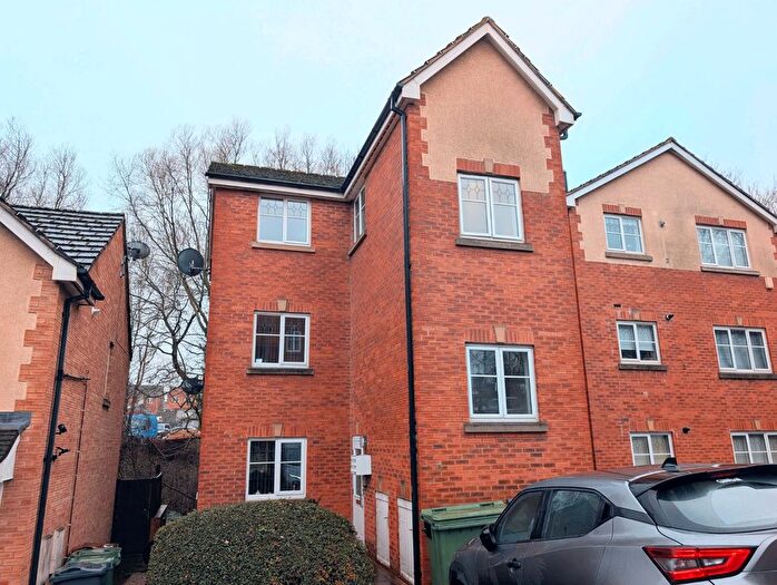 2 Bedroom Flat To Rent In Oast House Croft, Robin Hood, Wakefield, West Yorkshire, WF3