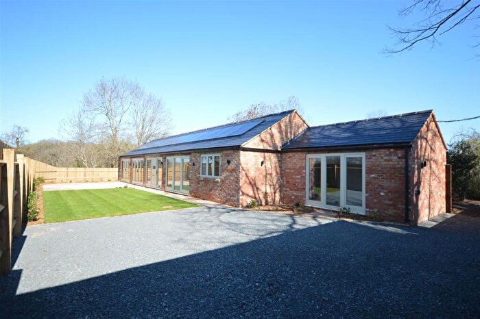 3 Bedroom Barn Conversion To Rent In Hardwick Road, Wellingborough, NN8