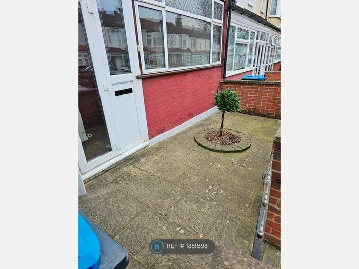 3 Bedroom Terraced House To Rent In Hamilton Road, Thornton Heath, CR7