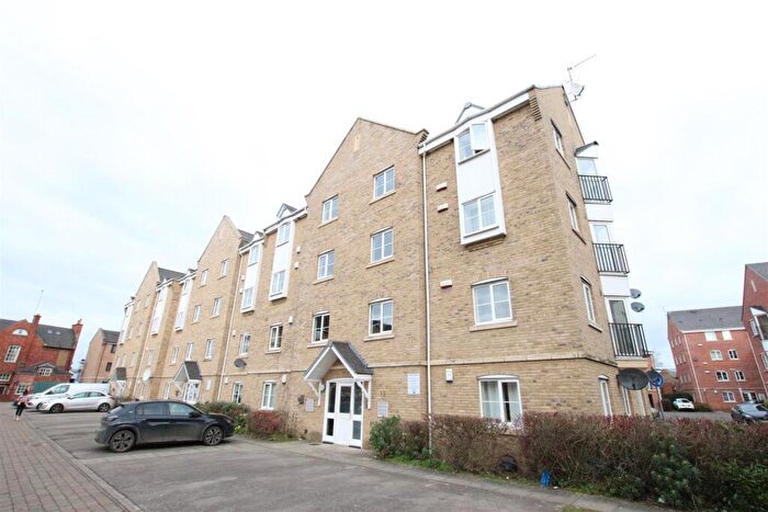 2 Bedroom Flat To Rent In Henry Bird Way, Northampton, NN4
