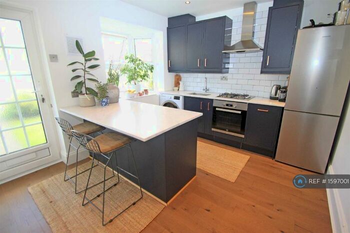 3 Bedroom Terraced House To Rent In Ray Mill Road West, Maidenhead, SL6