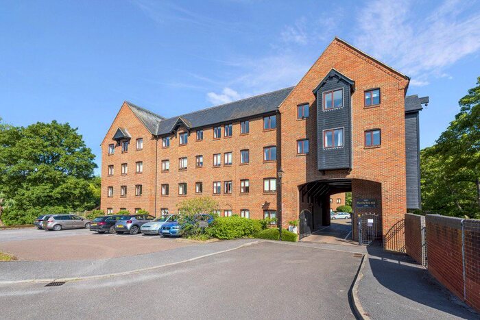 2 Bedroom Flat To Rent In Old Silk Mill, Silk Lane, Twyford, Berkshire, RG10