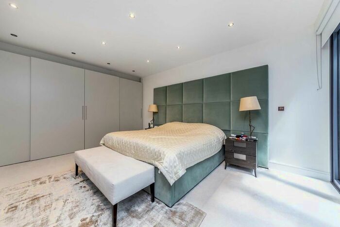 5 Bedroom Terraced House To Rent In Townhouse Mews, London, W12