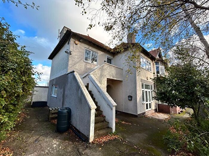 3 Bedroom Flat For Sale In Norton Road, Rhos On Sea, LL28