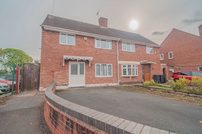 3 Bedroom Semi Detached House For Sale In Chilcote Close, Birmingham, B28