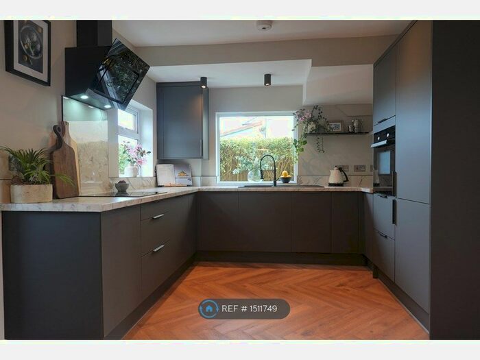 3 Bedroom Semi-Detached House To Rent In Rodway Road, Bristol, BS34