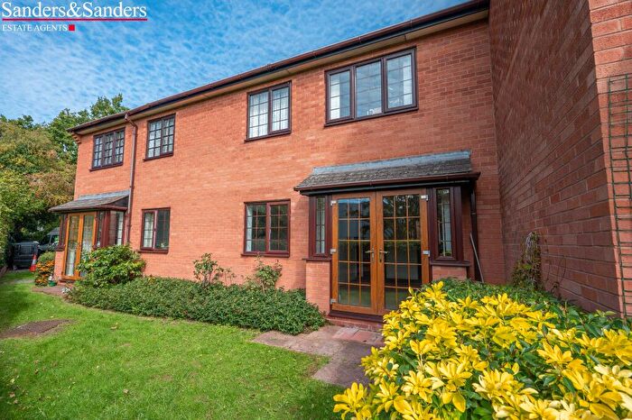 1 Bedroom Apartment For Sale In Oversley House, Kinwarton Road, Alcester, B49