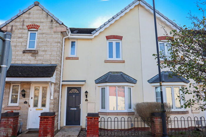 2 Bedroom Terraced House For Sale In Honeysuckle Close, Calne, SN11