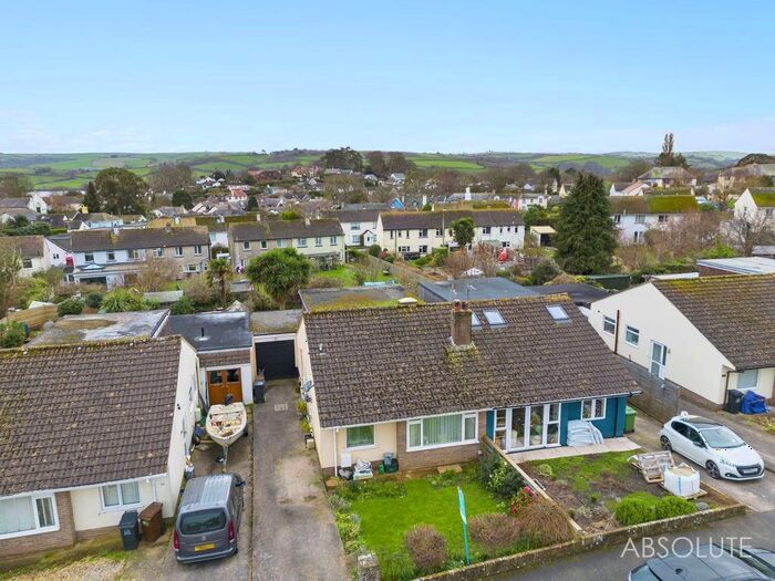 4 Bedroom Semi-Detached Bungalow For Sale In Pound Field, Stoke Gabriel, TQ9