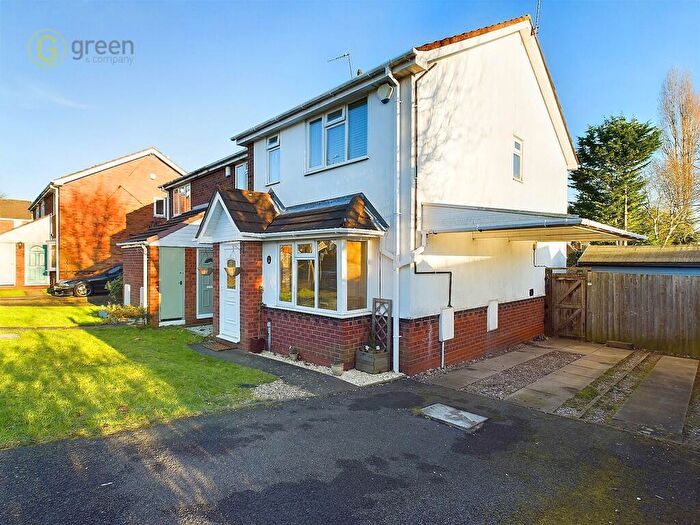 3 Bedroom End Of Terrace House For Sale In Kirkwood Avenue, Erdington, B23