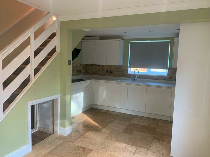 3 Bedroom Semi-Detached House To Rent In Hillborough Grove, Chatham, Kent, ME5