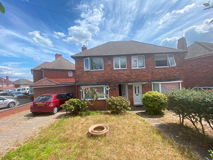 3 Bedroom Semi-Detached House To Rent In Rowdale Road, Great Barr, Birmingham, B42