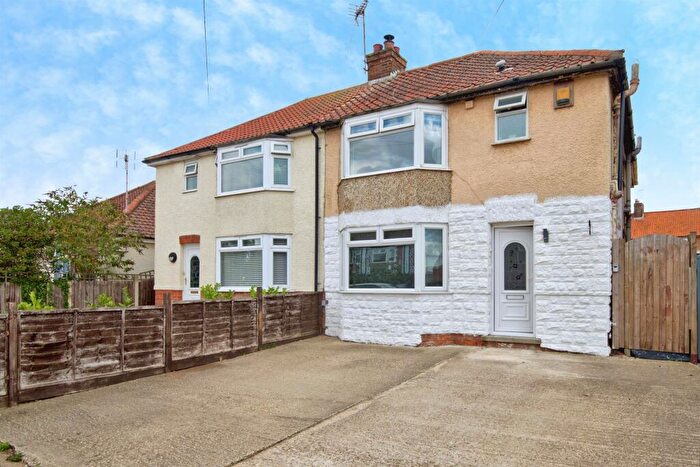 4 Bedroom Semi-Detached House For Sale In Valley Road, Harwich, CO12