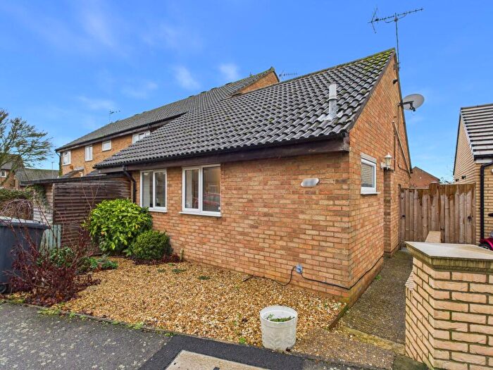 1 Bedroom Terraced Bungalow For Sale In Edinburgh Drive, St Ives, Cambridgeshire., PE27