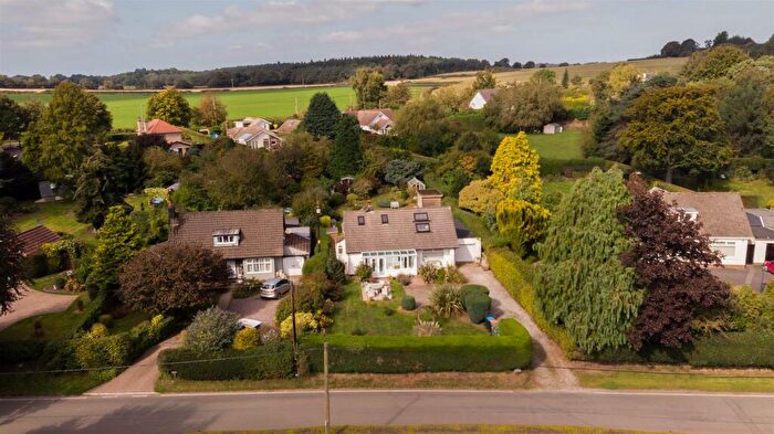 3 Bedroom Detached Bungalow For Sale In Mudhouse Lane, Burton, Cheshire, CH64