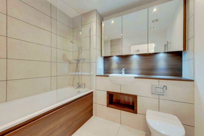 2 Bedroom Apartment To Rent In Mandara Place, London, SE8