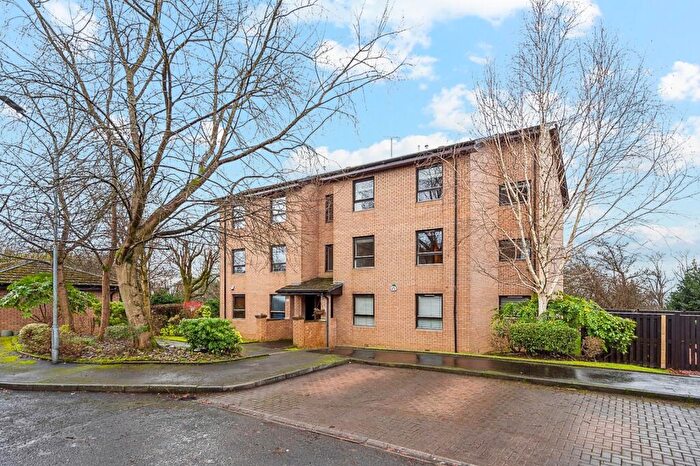 2 Bedroom Flat To Rent In Mansionhouse Gardens, Flat -, Shawlands, Glasgow, G41